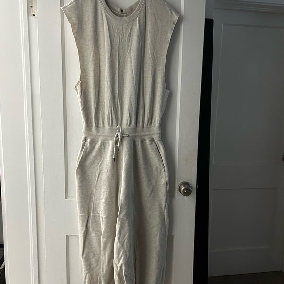 We the Free Throw and Go Onesie- oatmeal heather (not sea salt) size S - Picture 2 of 4